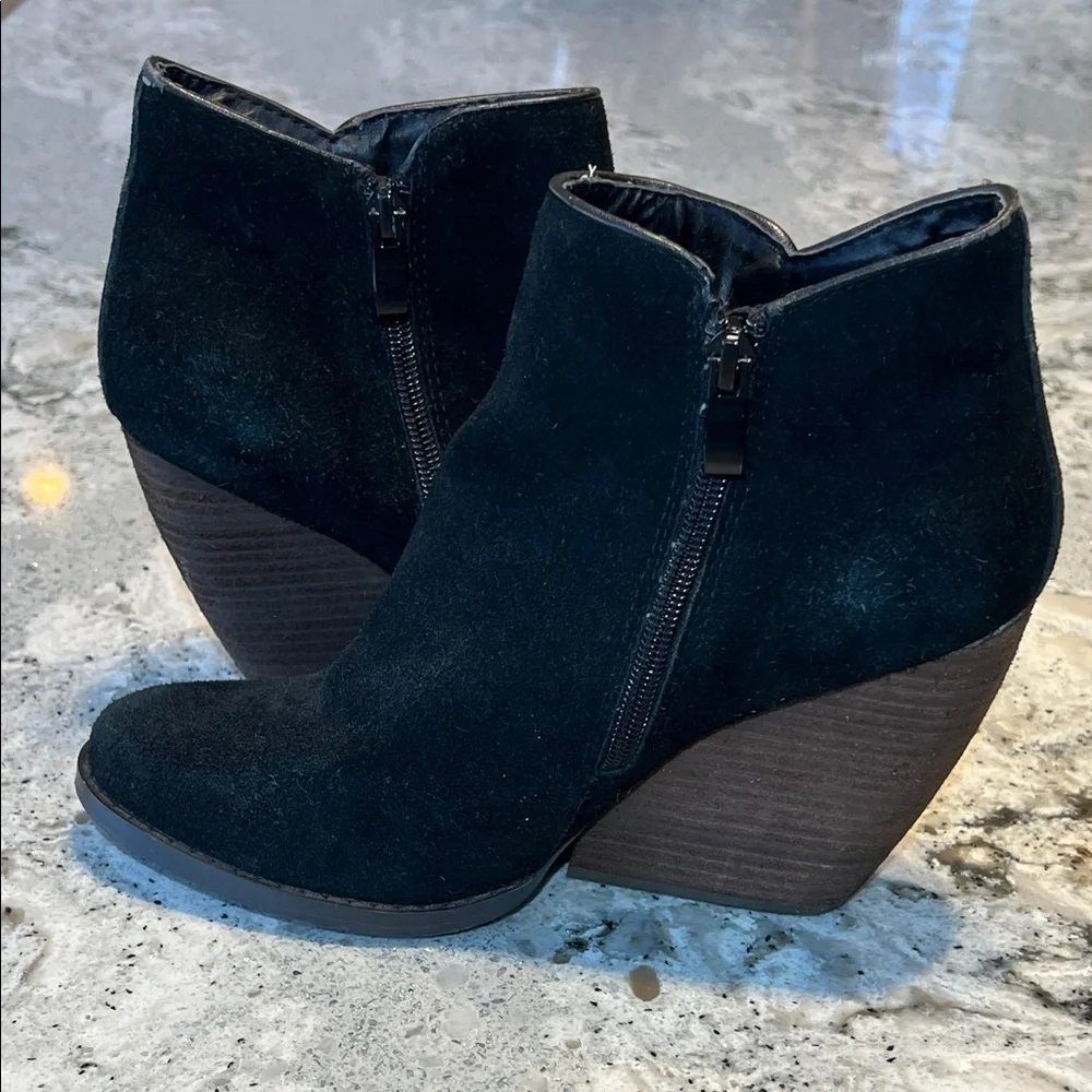 Very Volatile Black Suede Ankle Booties Size 7.5 EUC